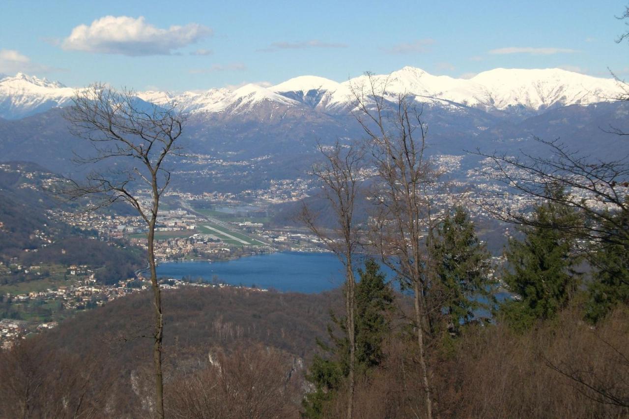 Budget Hotel Vittoria & Ristorante Marzio エクステリア 写真